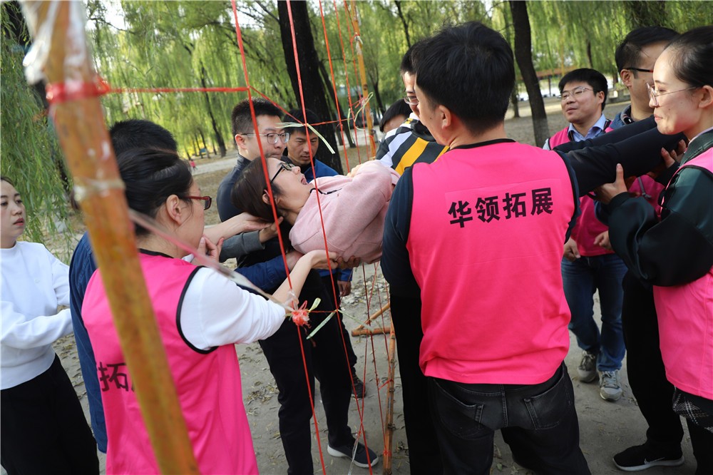 [懷柔苑林山莊]-兩日戰(zhàn)狼特訓拓展活動